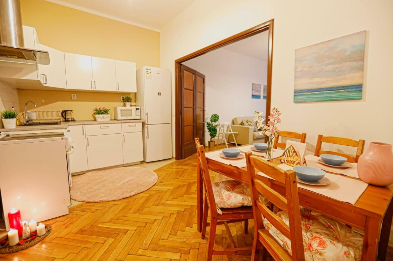 Big&Bright- Golden Apartments- Old Town Cracóvia Exterior foto